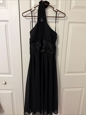 Elegant Black Halter Evening Dress